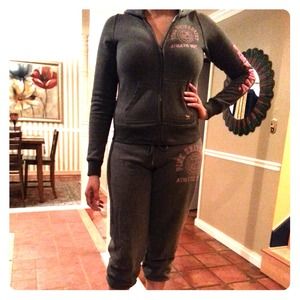 Victoria's Secret PINK Capri Sweat Suit