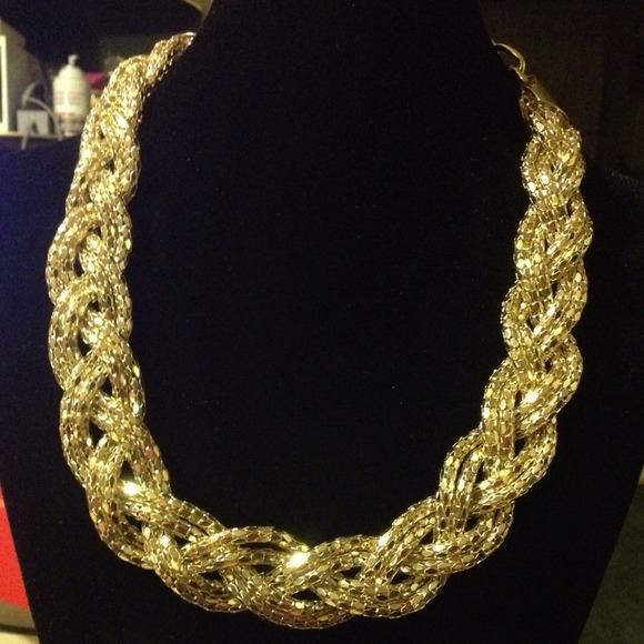 Gold jewelry set