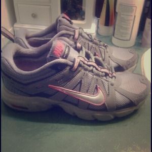 Nike air tennis shoes, pink and grey CLOSING SALE