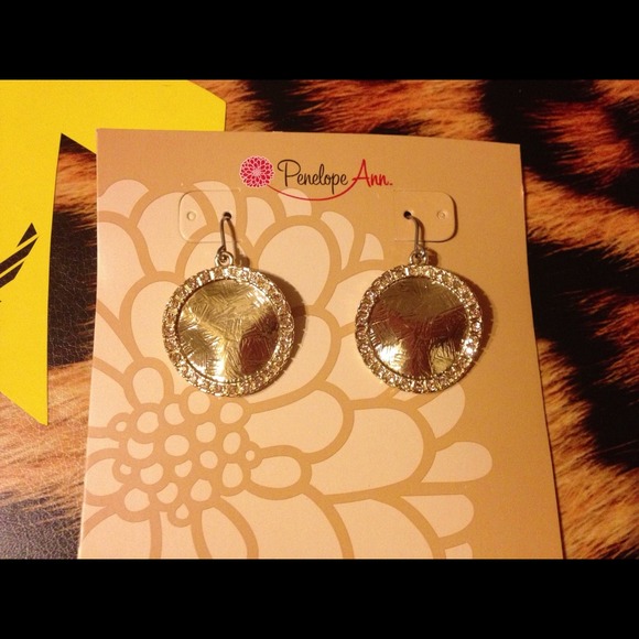 New gold earrings