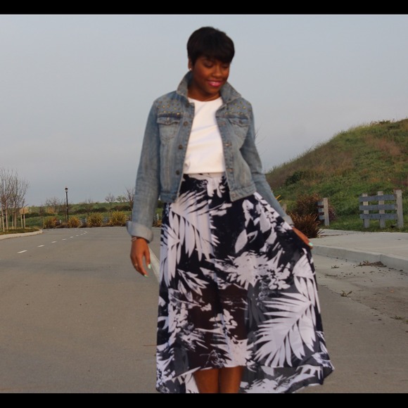 ***SOLD***Blue floral skirt.