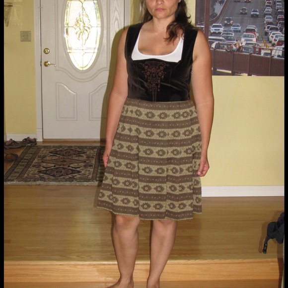 Dirndl dress - Picture 2 of 2