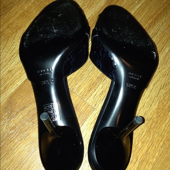 SOLD ~Authentic Gucci slides ~ SOLD - Picture 4 of 4