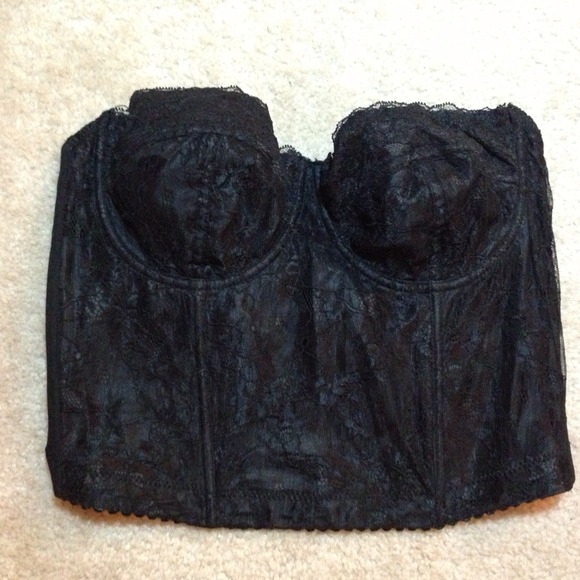 ❤Sold in bundle❤ Black Lace Bustier