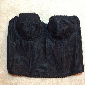 ❤Sold in bundle❤ Black Lace Bustier