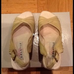 *Reduced price* Brand new nude open toe wedges