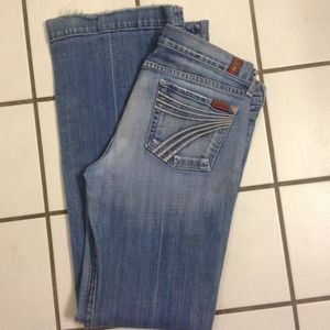 Light wash Dojo 7 for all mankind