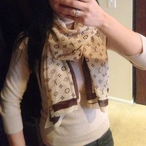 🌟Sale🌟LV logo Scarf