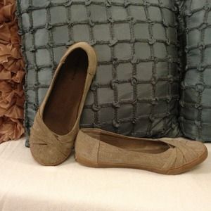 Flats *Khaki/Tan Mossimo co. Size 9