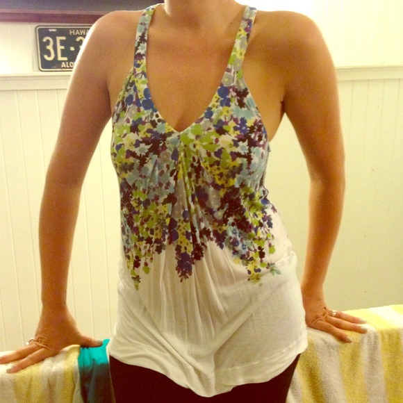 Floral v neck tank