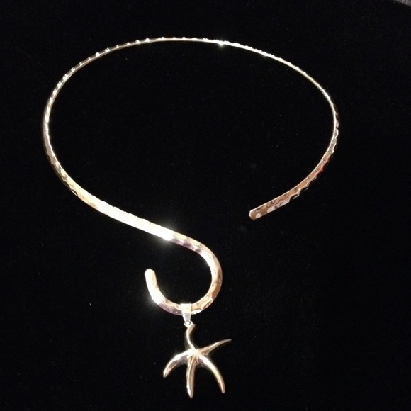 Silver starfish pendant - Picture 3 of 3