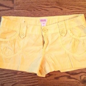 NWOT: Yellow Cute Short.