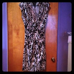 Beautiful abstract patterned dress! Worn twice!