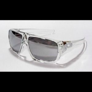 SOLD🚫🚫🚫🚫Clear Oakley Dispatch Sunglasses