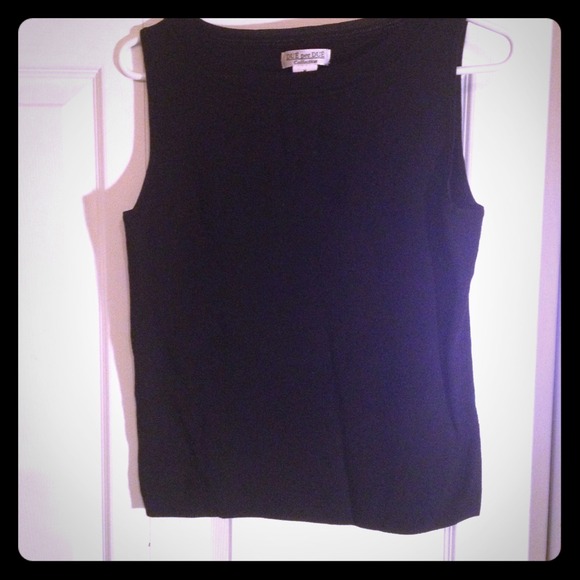 💢SOLD💢 in bundle for @deeshah💢Black Sweater