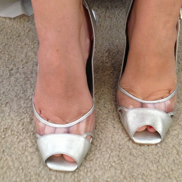 💯%authentic BCBG heels