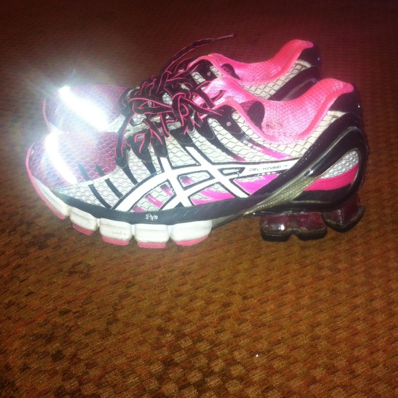 ASIC  Kinsei 4 running Shoe size 8