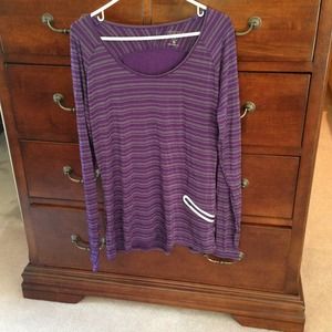 Athleta XL shirt