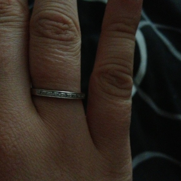 Women's wedding band