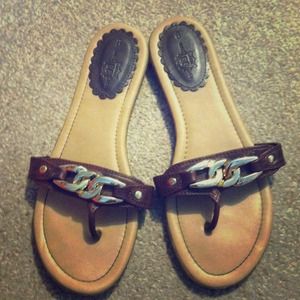 SOLD⚡Flash Sale⚡REDUCED Brown Sandals w/Gold Chain