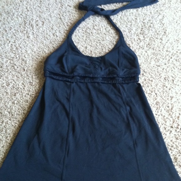 Lululemon black tank