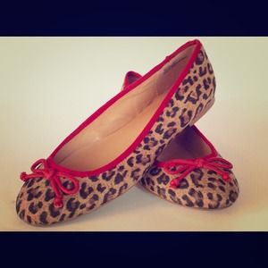 Kelsi dagger leopard flats red bow accent 10M NEW