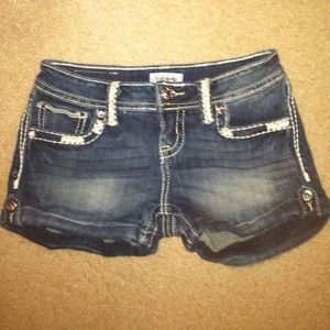 Day trip dark denim stretch shorts from Buckle