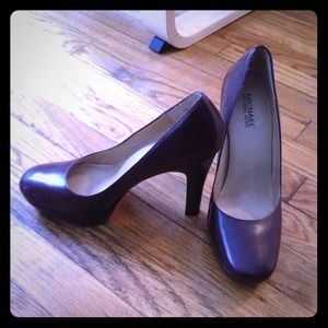 Michael Kors dark red pumps