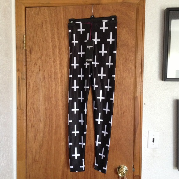 BlackMilk Cross Leggings