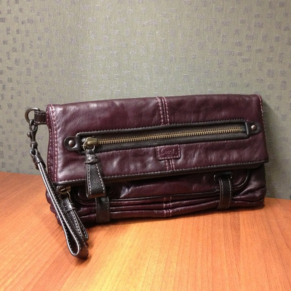 🌟REDUCED PRICE🌟Authentic Coach clutch