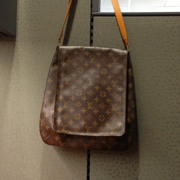 Louis Vuitton Monogram Musette Messenger Flap Bag