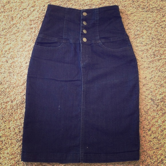 Height waisted denim pencil skirt!