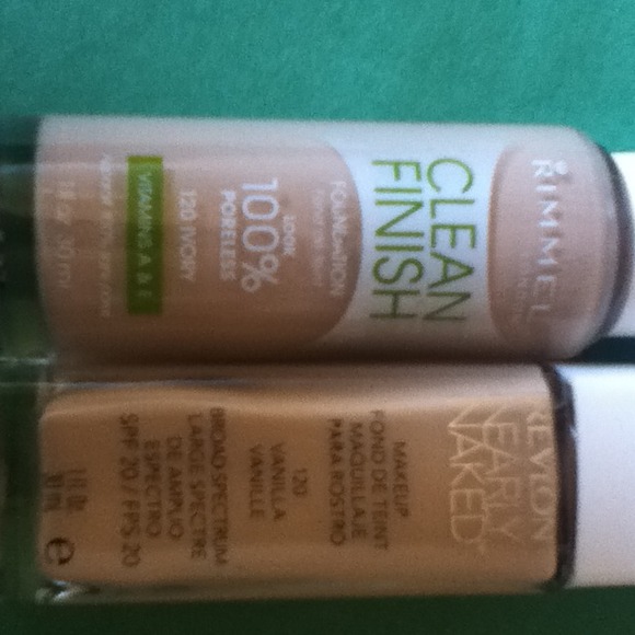 (SOLD) Makeup - Picture 3 of 4