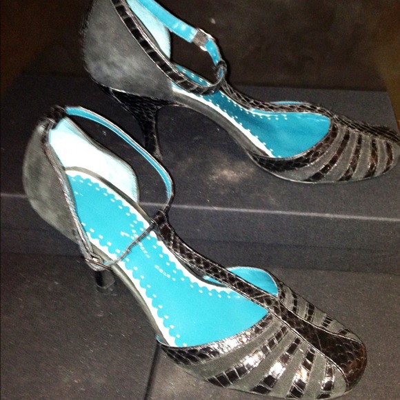 Kenneth Cole Black Shoes