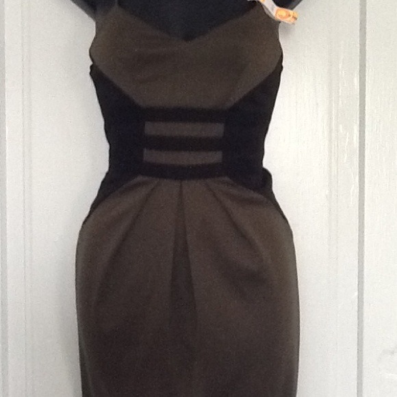 🎉HOST PICK 3-15🎉👏 Gorgeous Military Style Dress - Picture 3 of 4