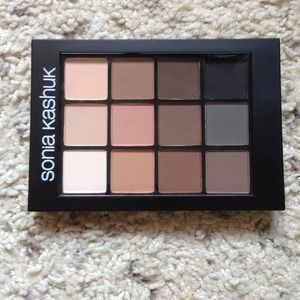 🚫🚫SOLD🚫🚫Sonia Kashuk eye on neutral palette