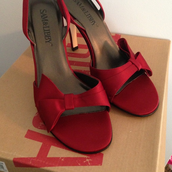 EUC Sam & Libby dark red/Crimson bow sling backs