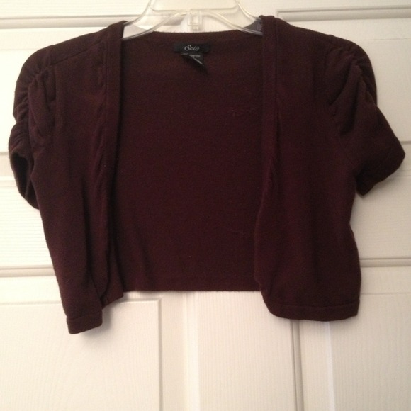 🔴SOLD🔴Brown bolero top "Sele" brand