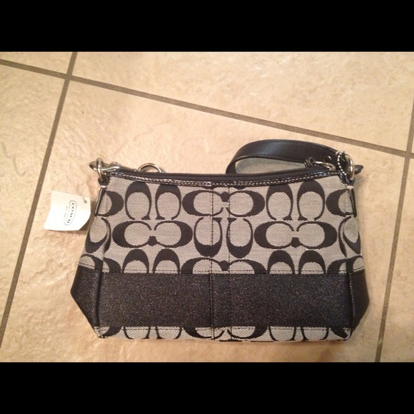Authentic Coach - Picture 1 of 4