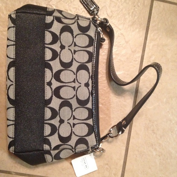 Authentic Coach - Picture 2 of 4