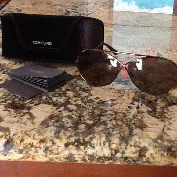 Tom Ford Georgette sunglasses
Size: OS