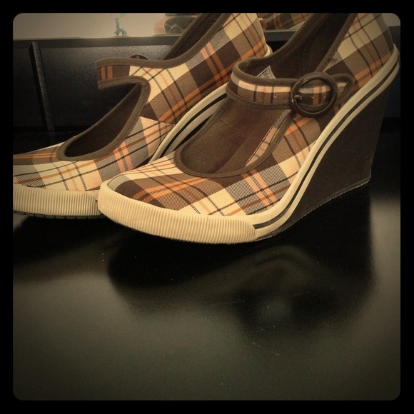 Rocket dog wedges