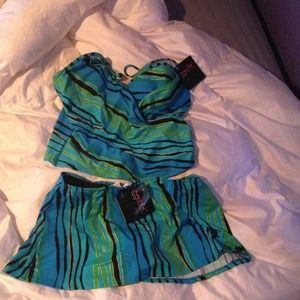 Beautiful tankini 2piece swimsuit!