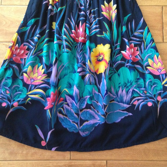 *SOLD* Flowy Floral Tropical Navy Tube Top Dress - Picture 3 of 3