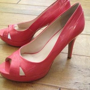 Nine west coral orange patent stilettos like new 8