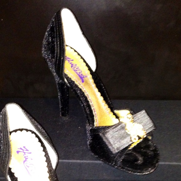 Hale Bob Velvet Shoes - Picture 2 of 3