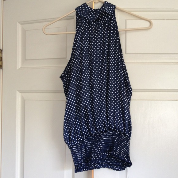 Polka dot top🔴sold 🔴