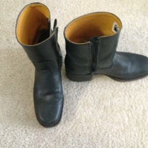 Frye boots black