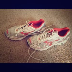 Mizuno Running Shoes
