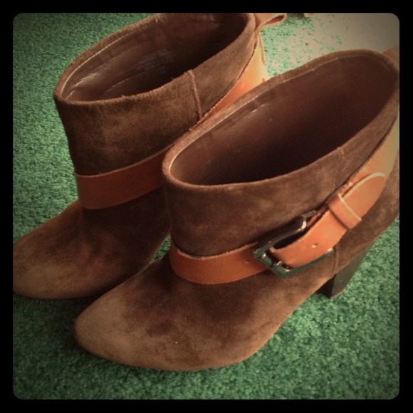 Gorgeous GUESS Boots!